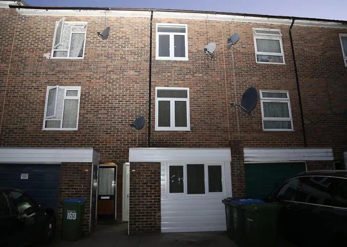 A A Guest Rooms Woolwich